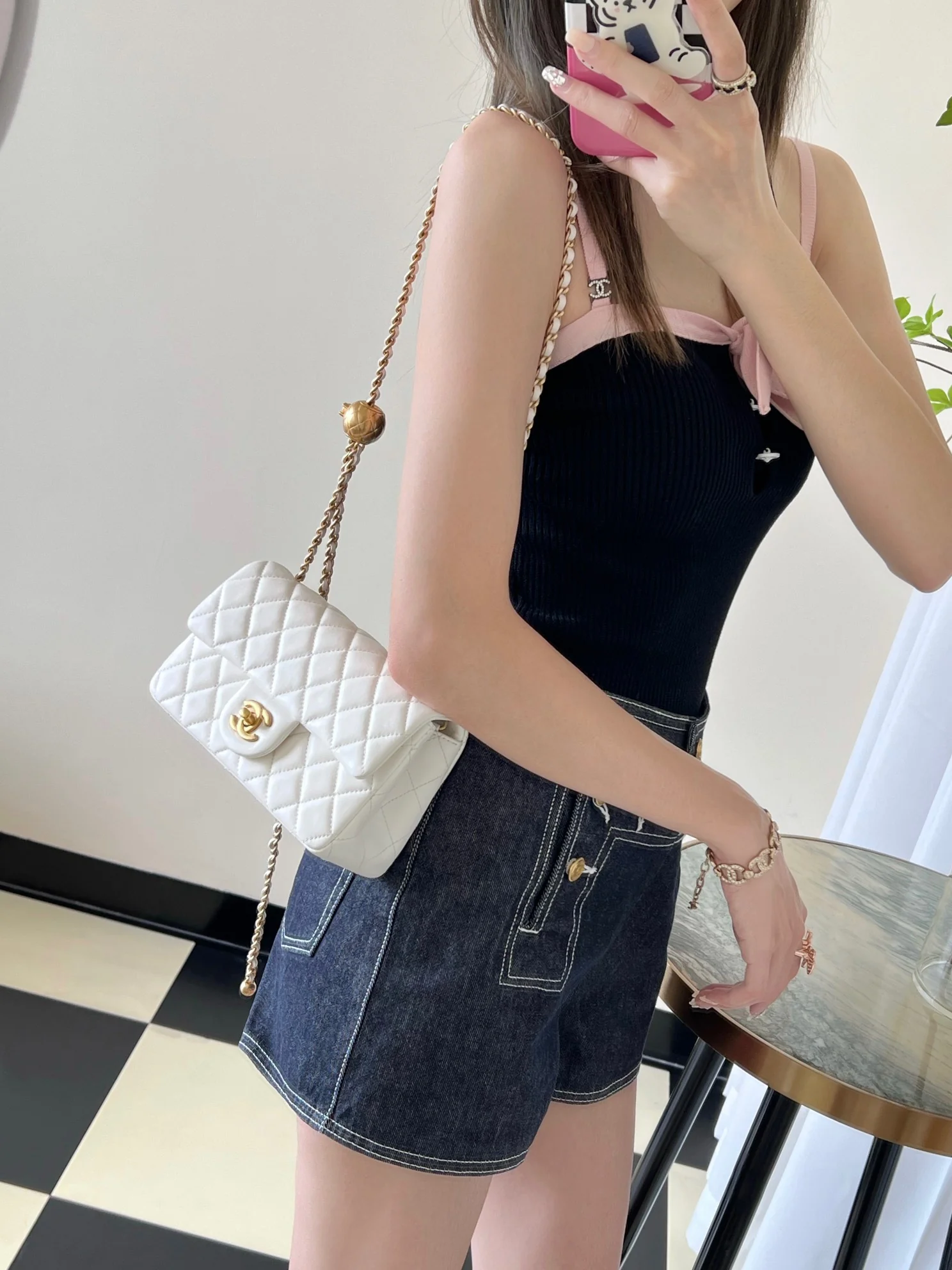 Мини-платье Chanel CF Gold Ball - белое