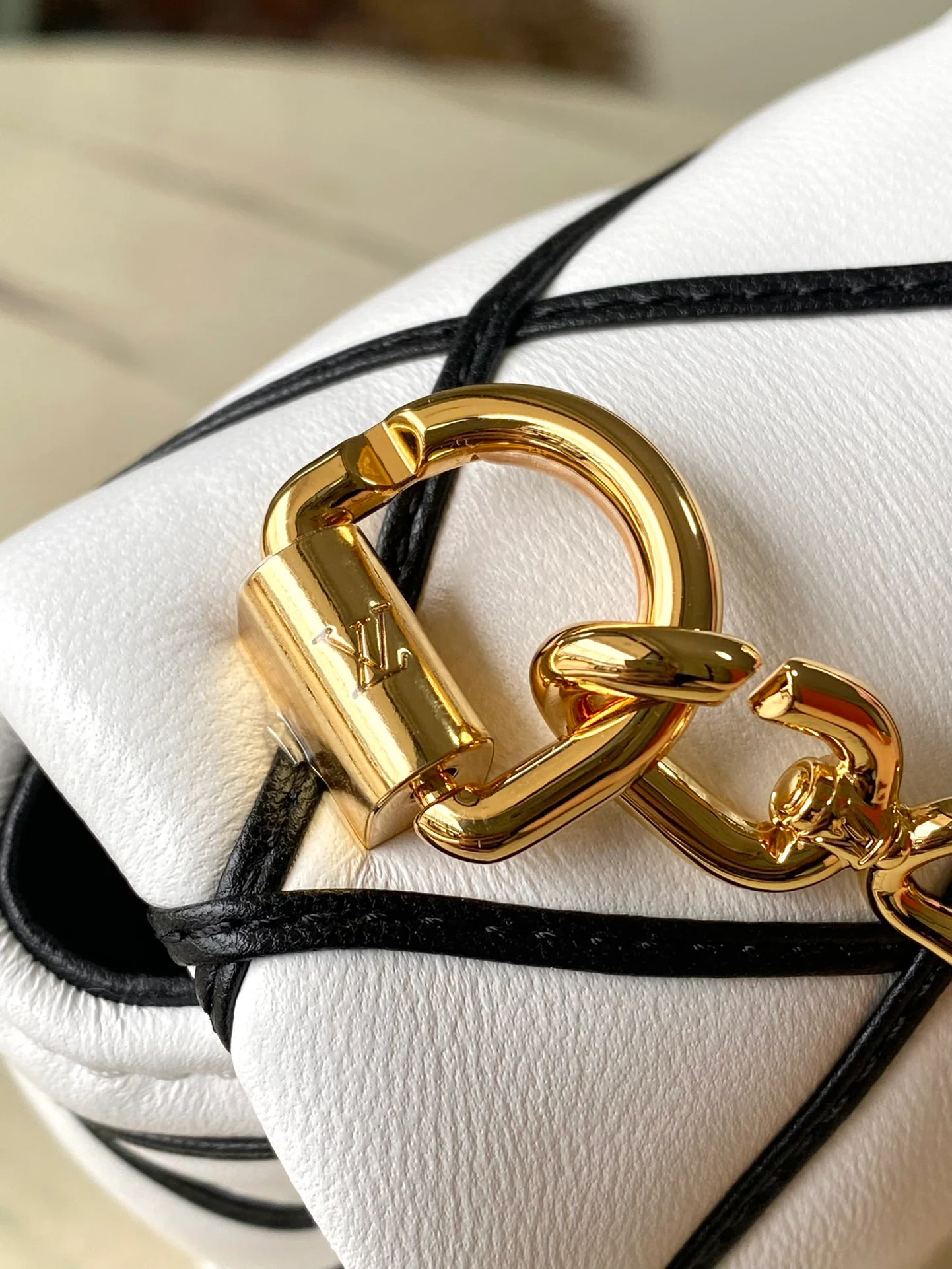 m23762-LV-pic0go-14 Сумка - Белая