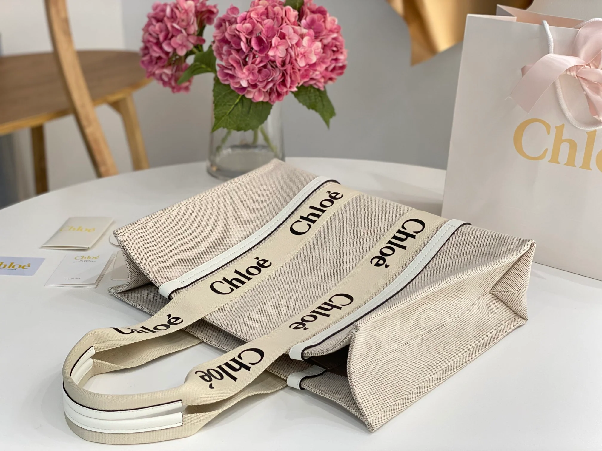 Сумка-тоут Chloe Woody - белая - большая