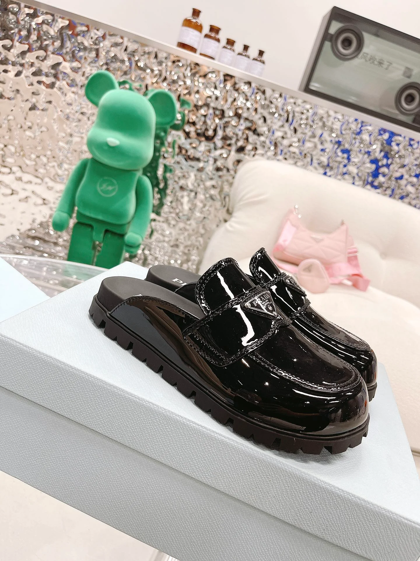 Коллекция Prada 2022 года с подиума - Лоферы на платформе - 1