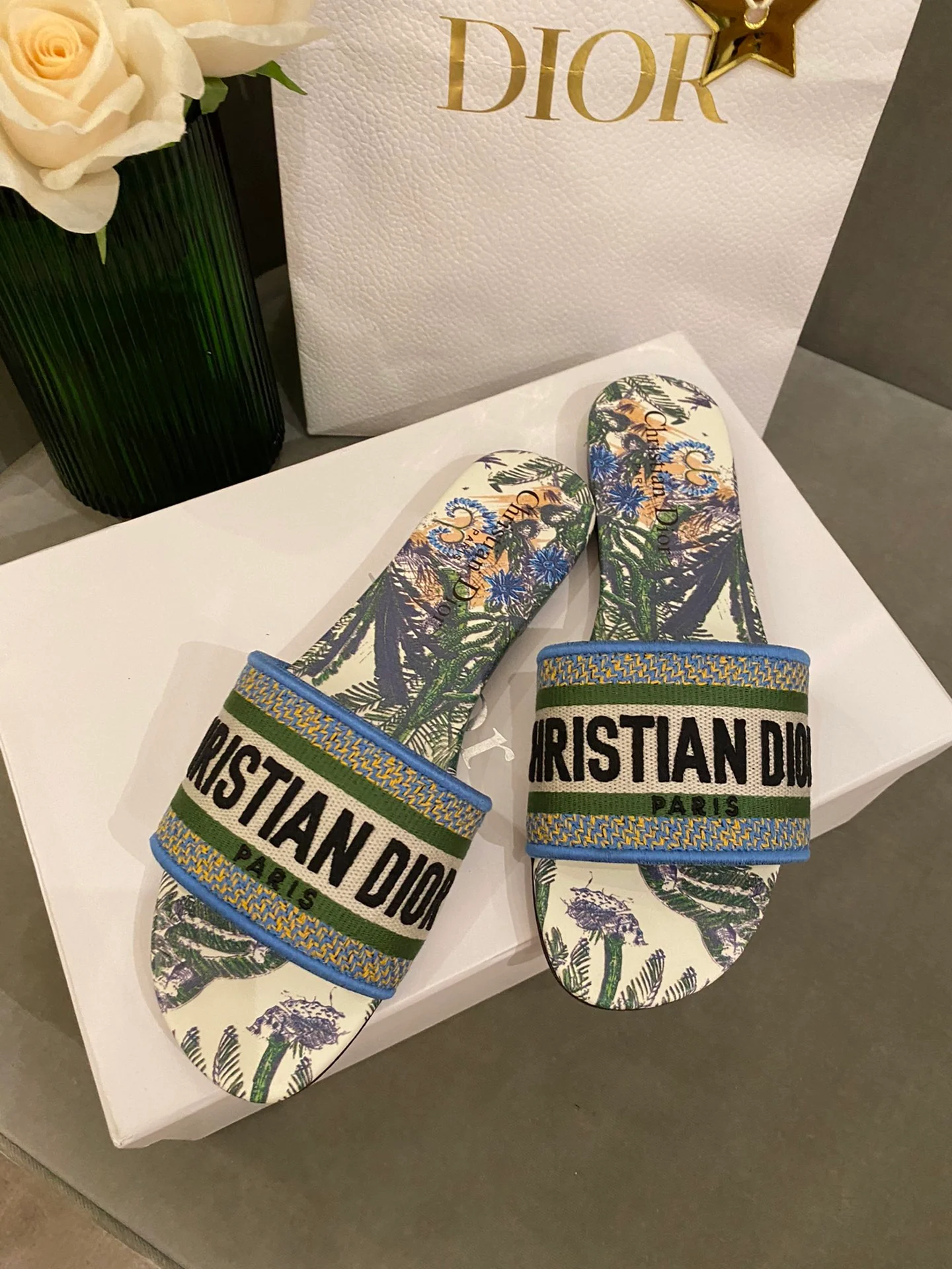 Dior - Синие вышитые тапочки