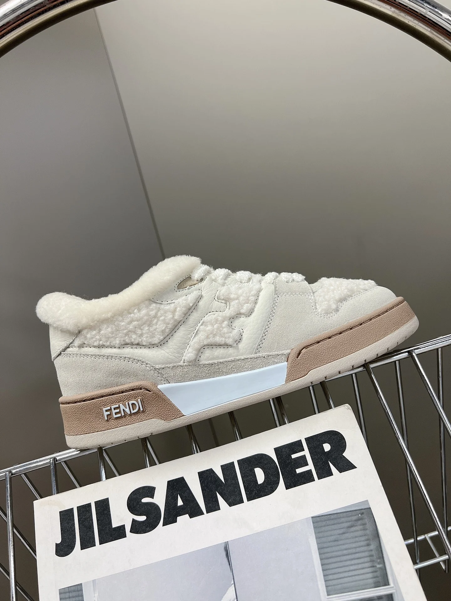 Кроссовки Fendi 22ss из овечьей шерсти, повседневные, белые.