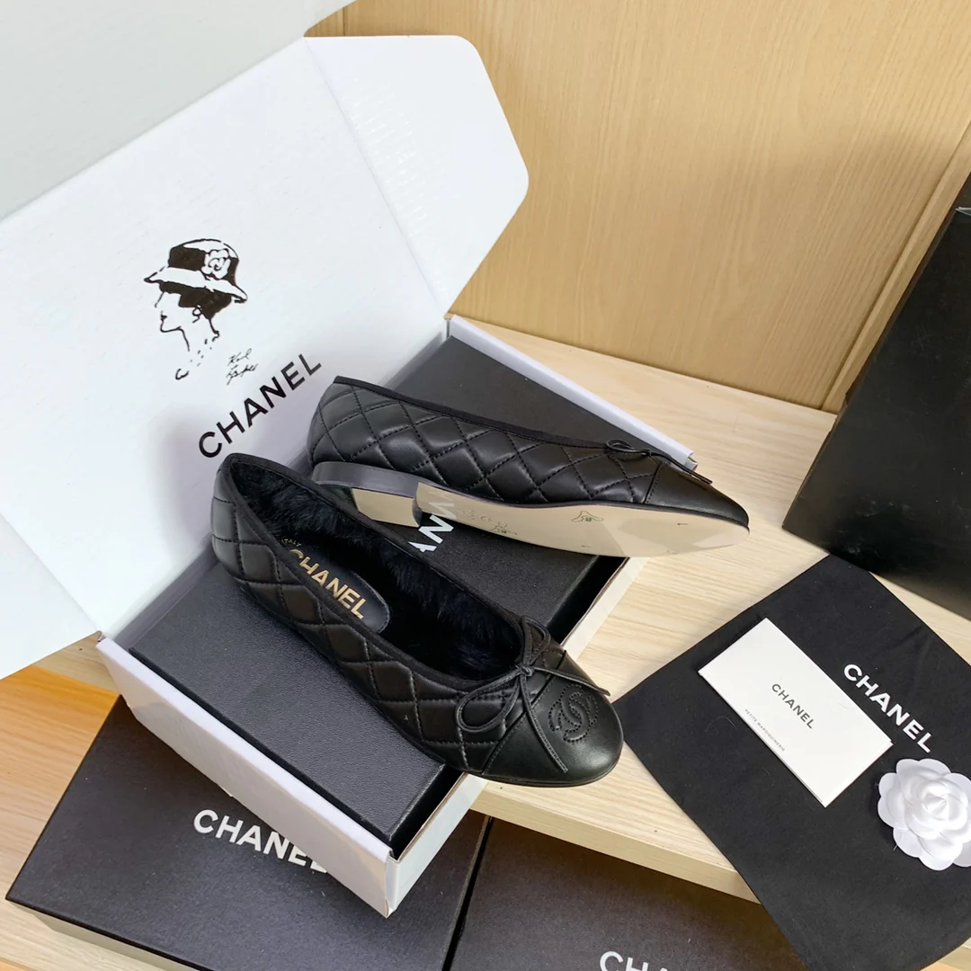 Chanel - Классические балетки - Вариант с кроличьим мехом - Черный с ромбовидным узором