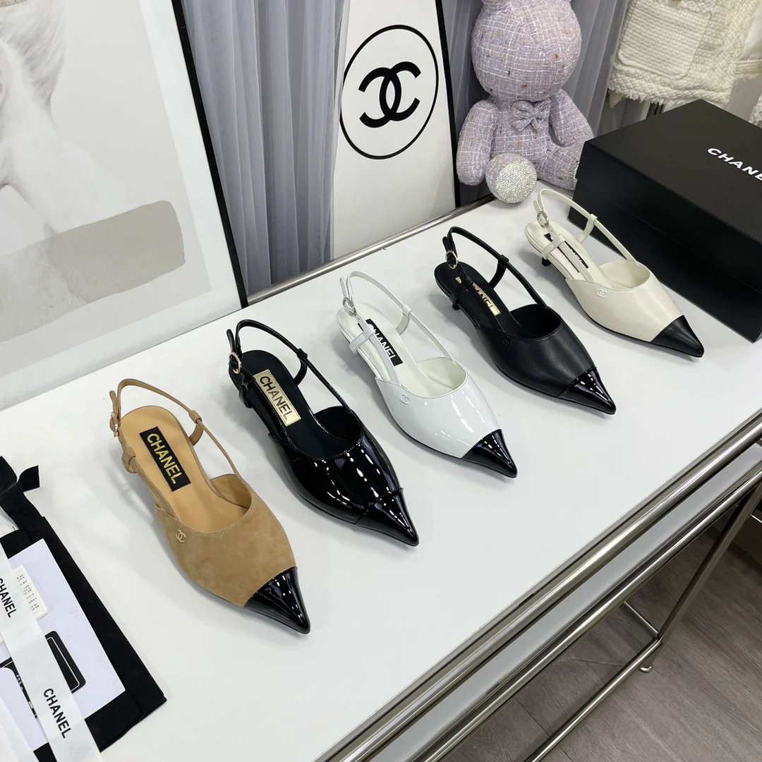 Туфли Chanel с острым носком и низким каблуком — настоятельно рекомендуются на Xiaohongshu.