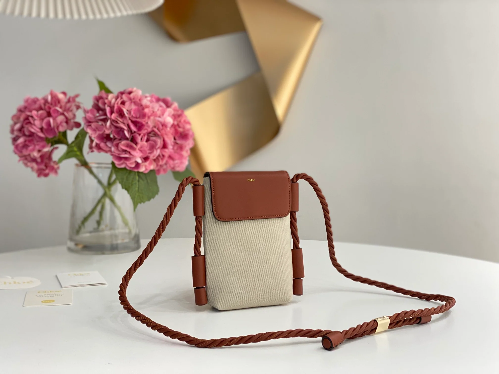 Сумка для телефона Chloe Key X - коричневая