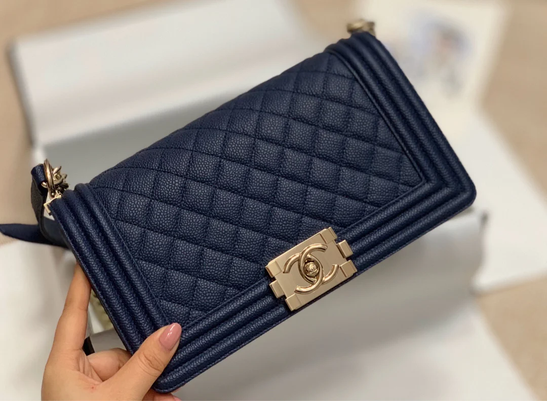 Chanel Boy 25 см 32