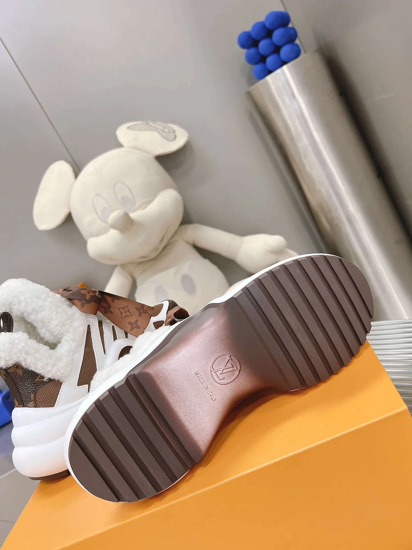 LV - Массивные туфли из шелковой кожи - Коричневые