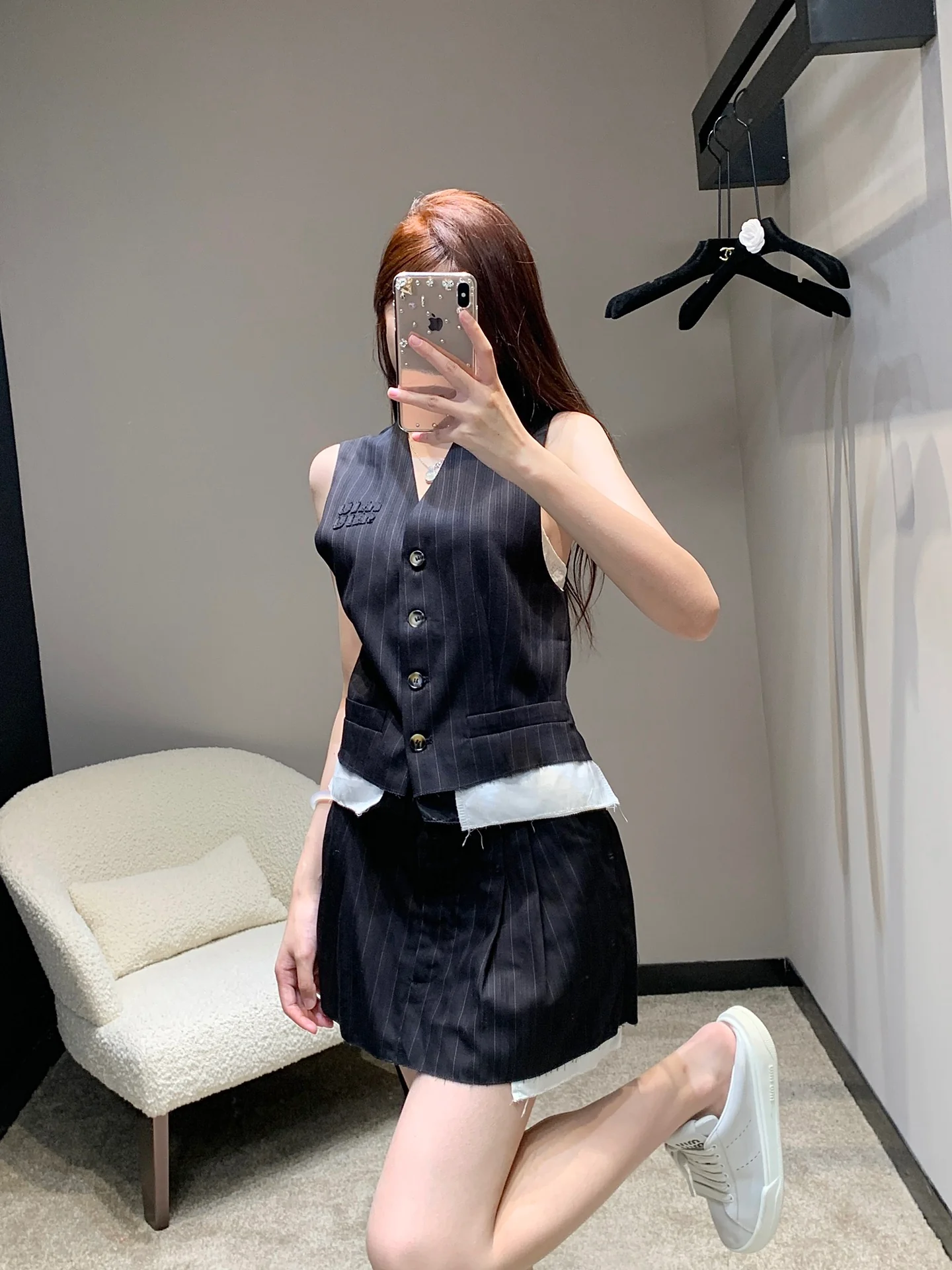 Miu Miu - 2404 - Новинка сезона Весна/Лето - Жилет-юбка в вертикальную полоску - Черный