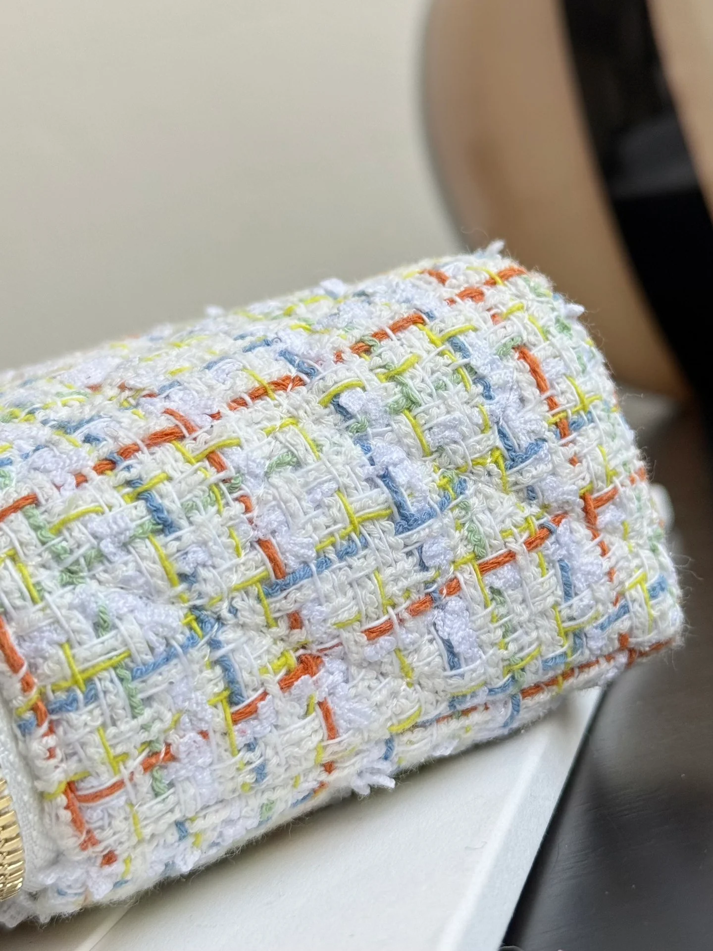 Бланш-сумка Chanel-LP из твида, белая.