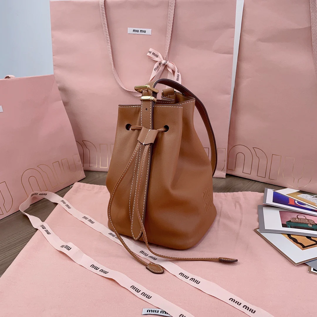 Сумка-ведро Miu Miu-5be090 из высококачественной телячьей кожи