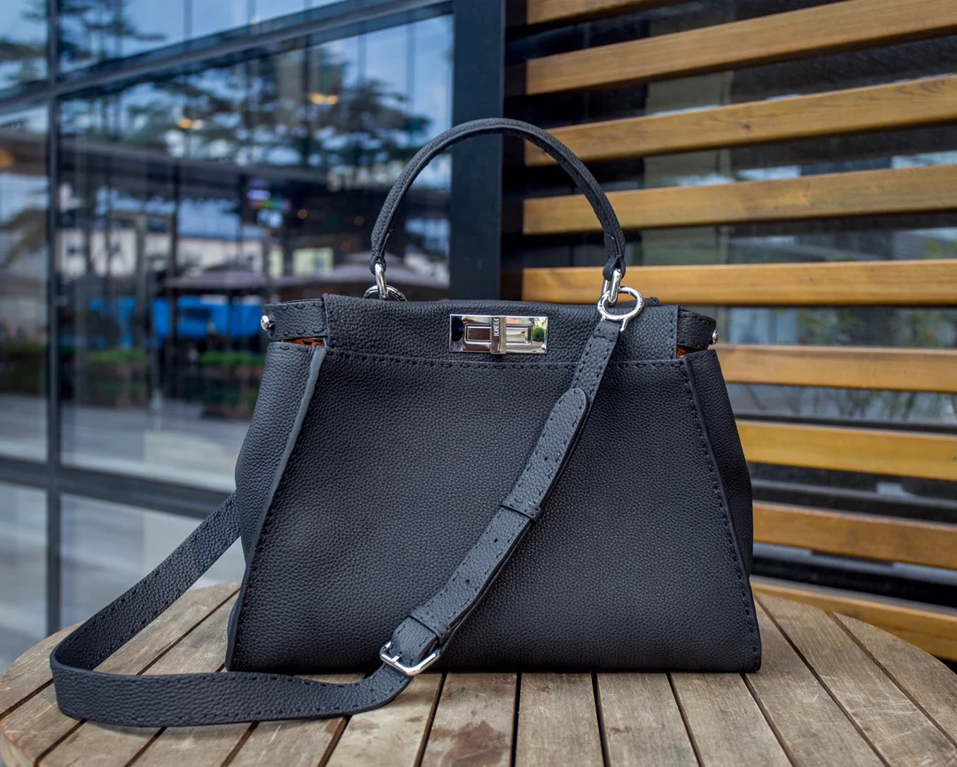 Сумка Fendi Peekaboo Medium из черной кожи - 3