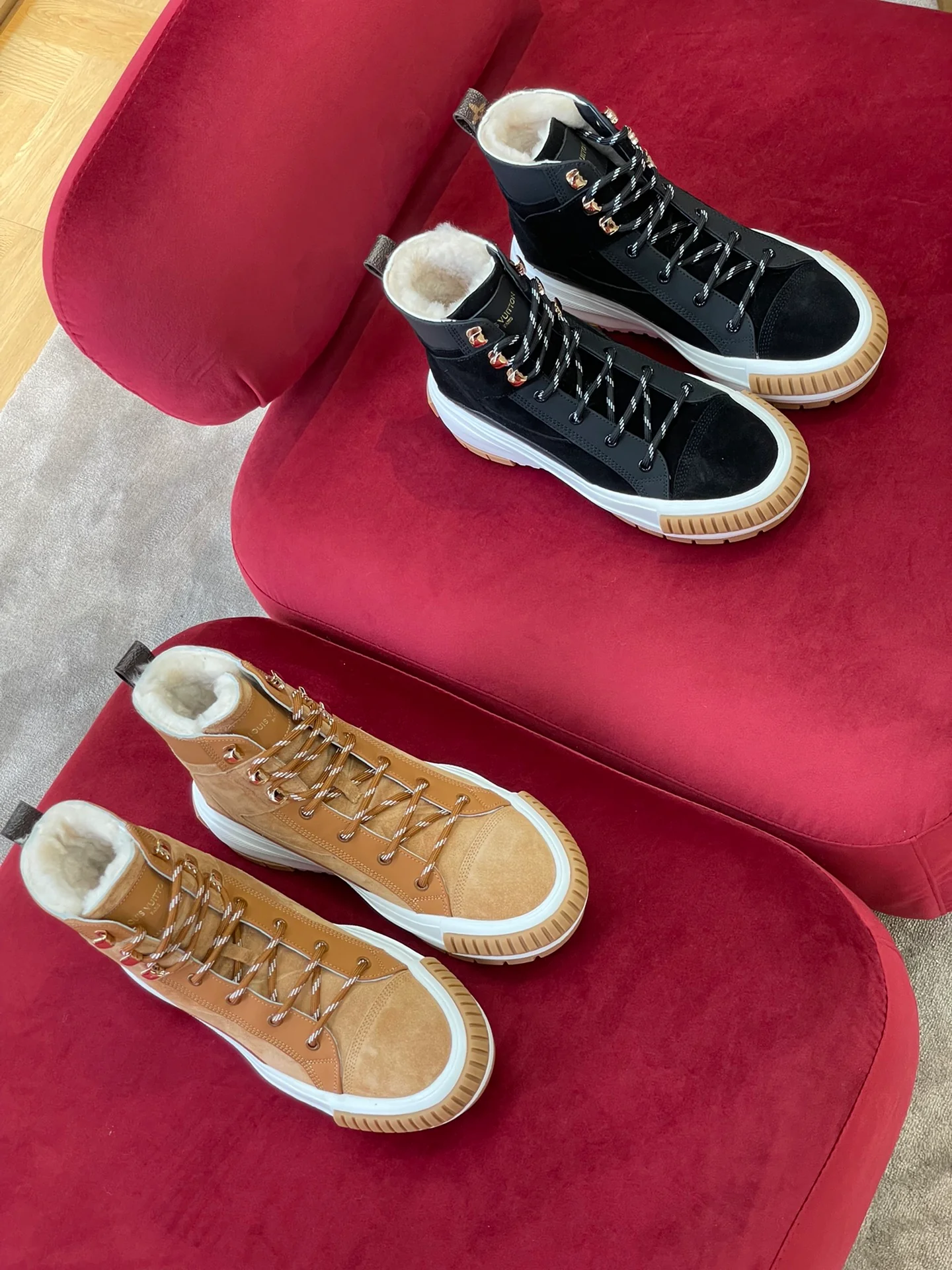 LV - Новинка сезона осень/зима 2022 - Шерстяные кроссовки Squad