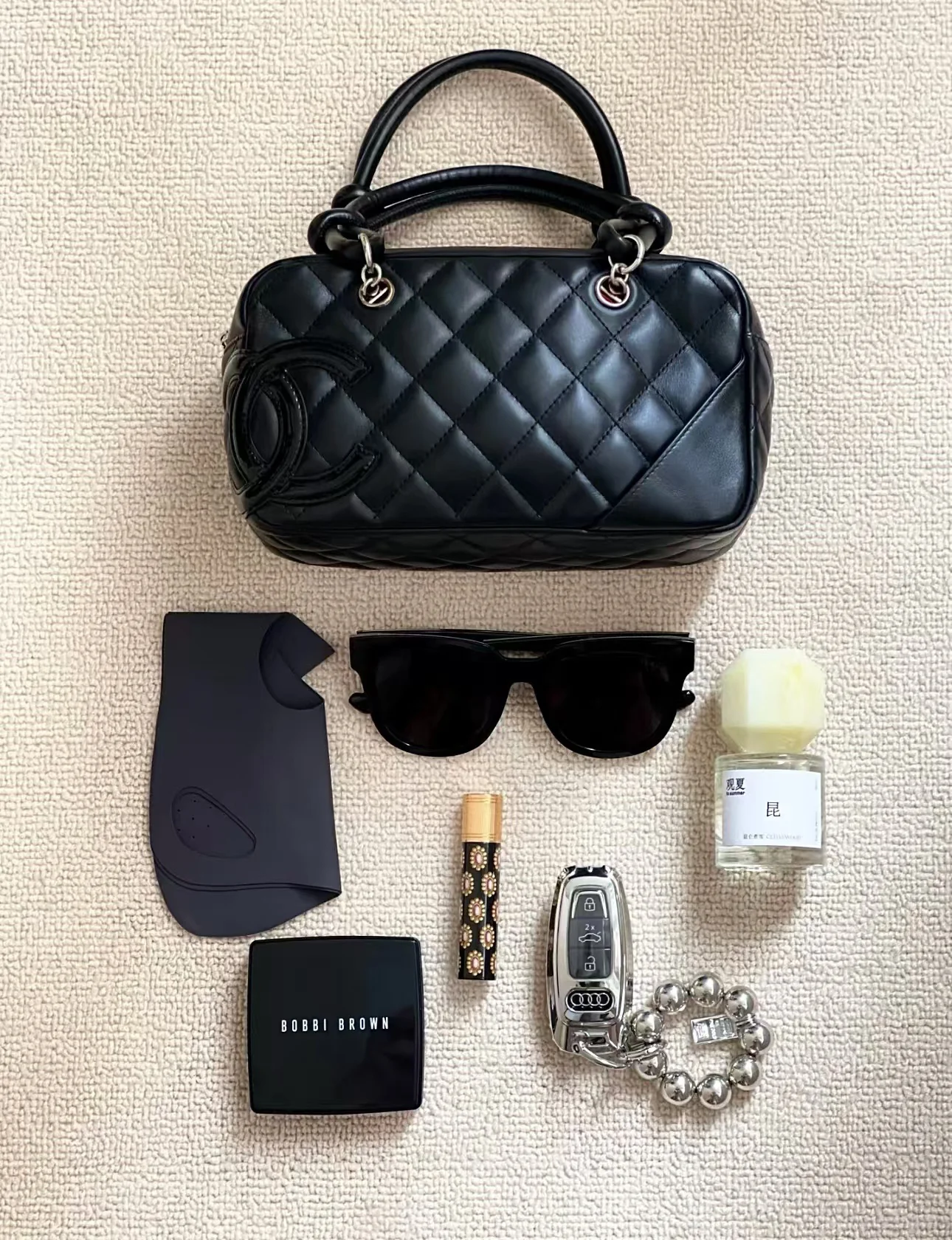 Chanel - Винтажная сумка-подушка Kang Peng - Полностью черная