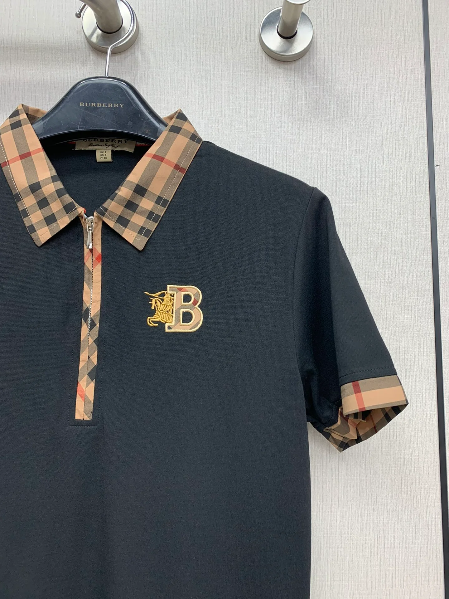 Burberry 2403 - Новое классическое клетчатое платье на молнии для ранней весны - Черное