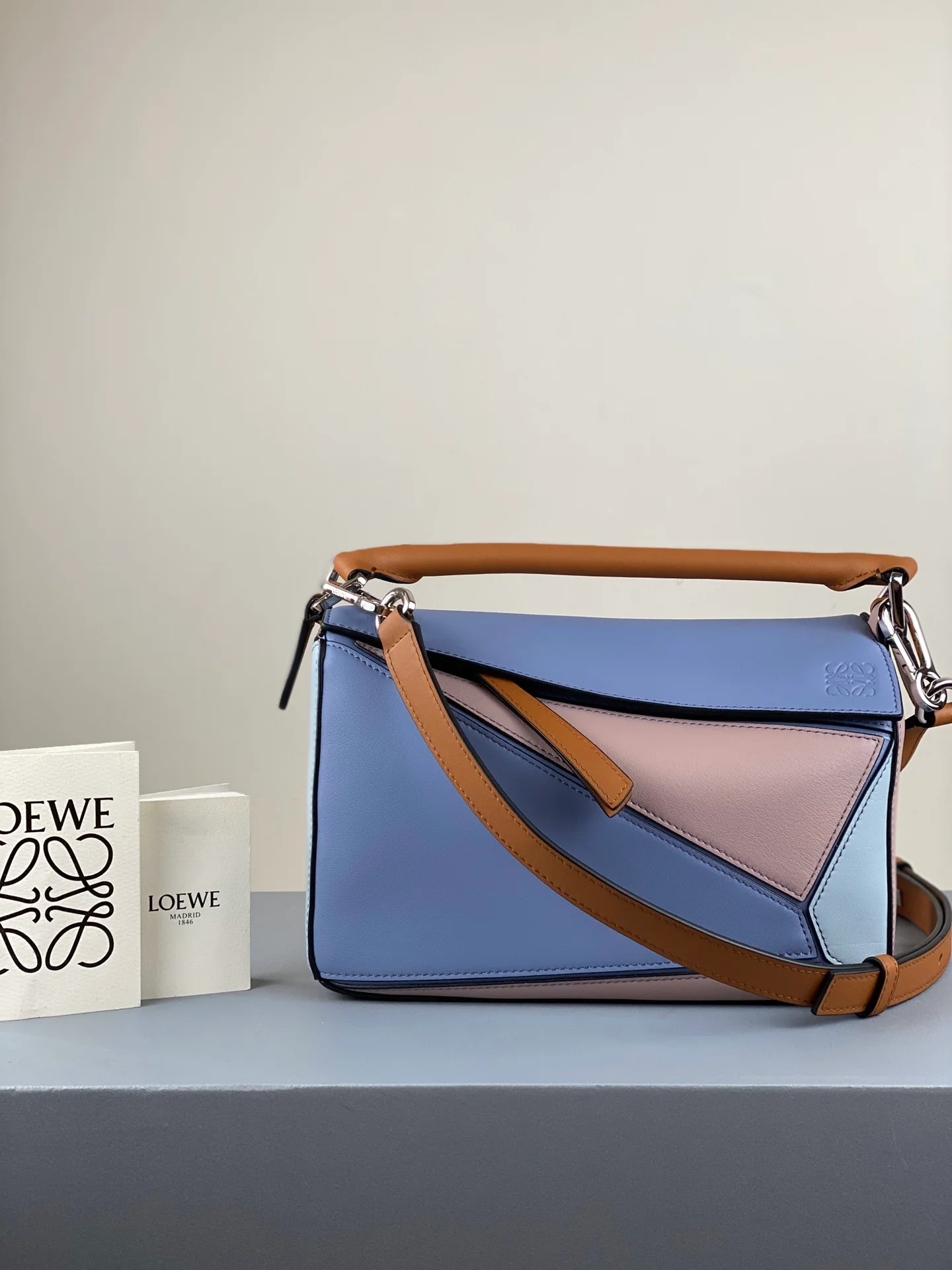 Сумка Loewe Puzzle из телячьей кожи - 2