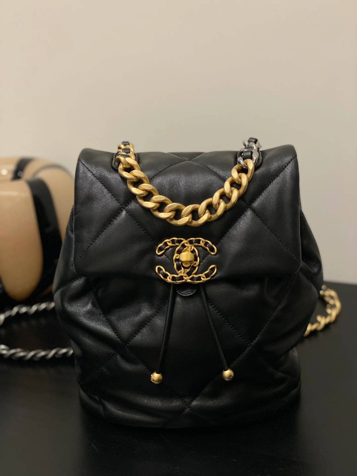 Рюкзак Chanel 24c — черный