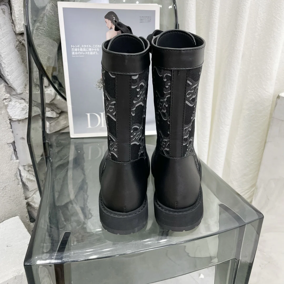 Fendi - Высокие сапоги на шнуровке - Черные