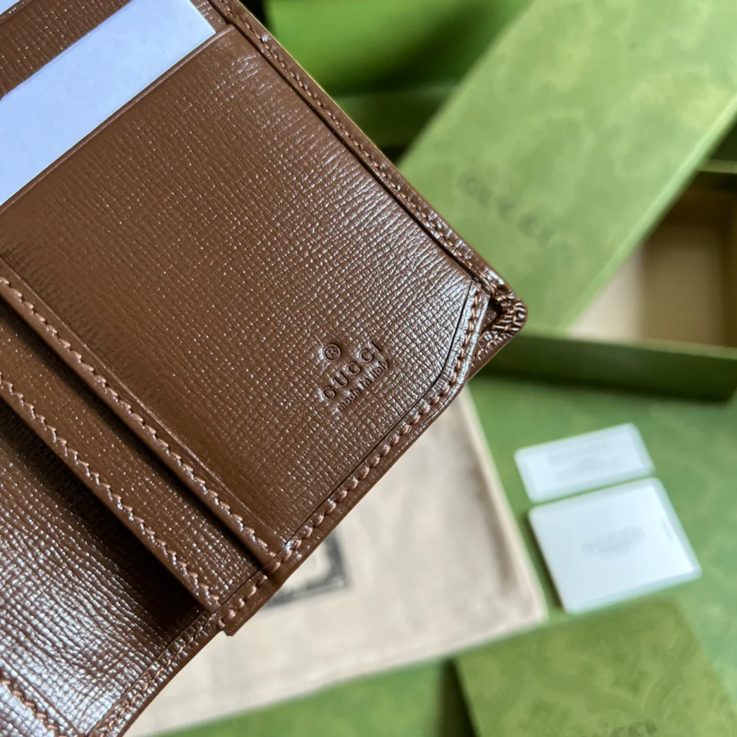 Gucci 经典老花长夹 男女同款