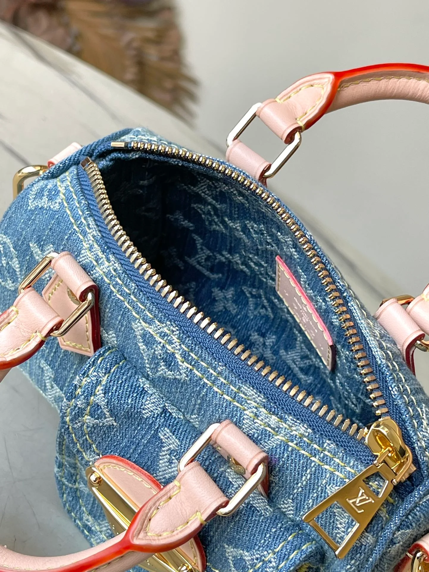 m82950-LV-nano-speedy-pillow bag-denim-handbag/crossbody bag