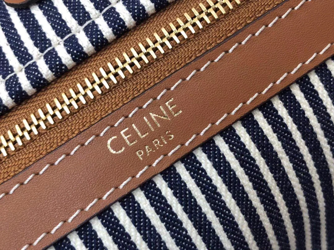 Квадратная сумка Celine-Cabas из полосатой ткани и коровьей кожи.