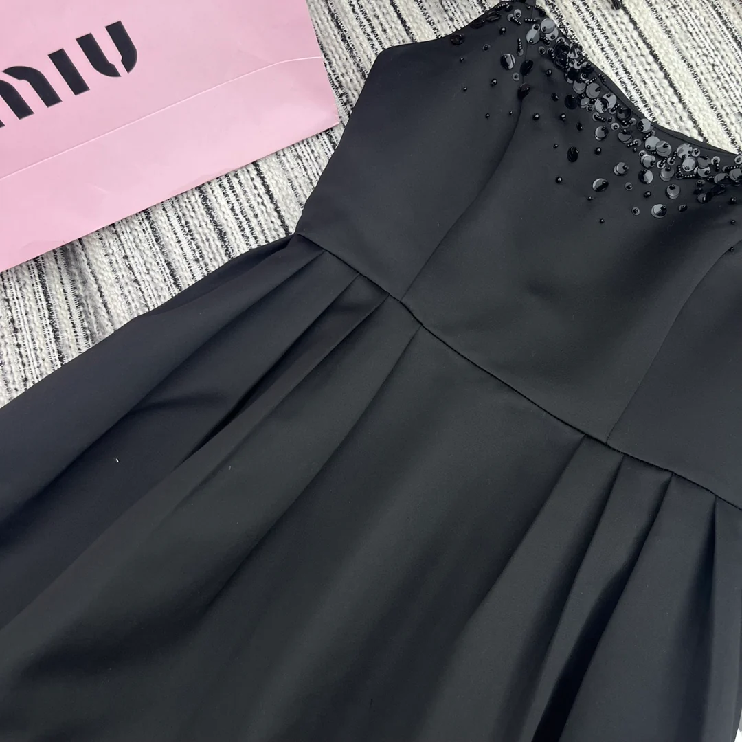 Miu Miu - 2404 - Новое платье-майка, расшитое бисером и пайетками.
