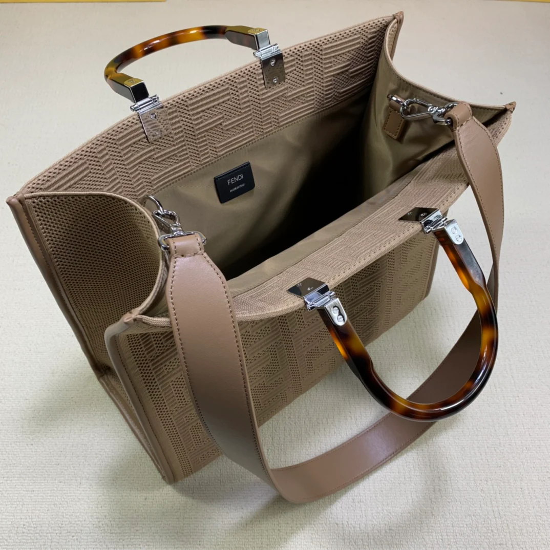 Сумка-тоут Fendi Sunshine Medium Apricot из сетчатой ??ткани