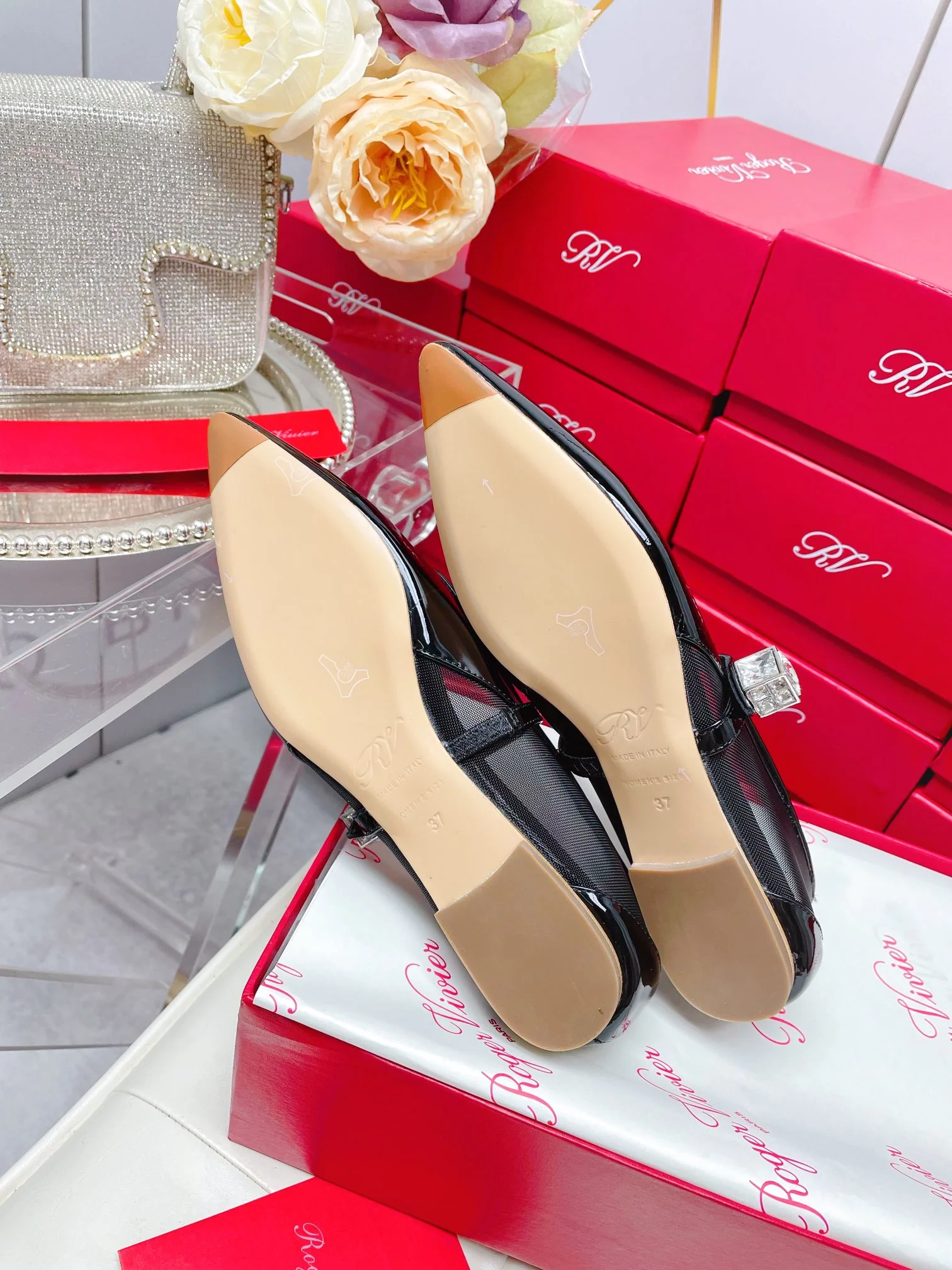 Обувь RV Shoes - Новинка ранней весны 2023 года - Балетки с острым носком - Черные