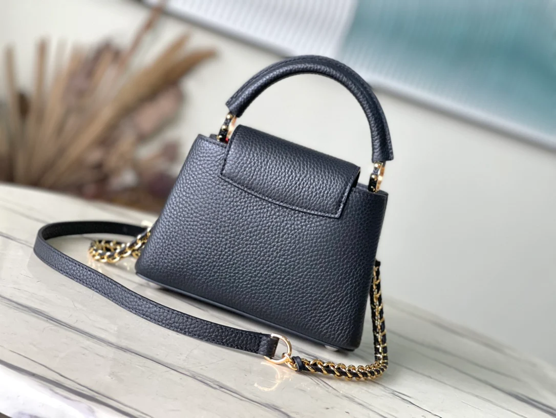 m23082-LV-capucines-bb-mini-handbag/crossbody bag-black