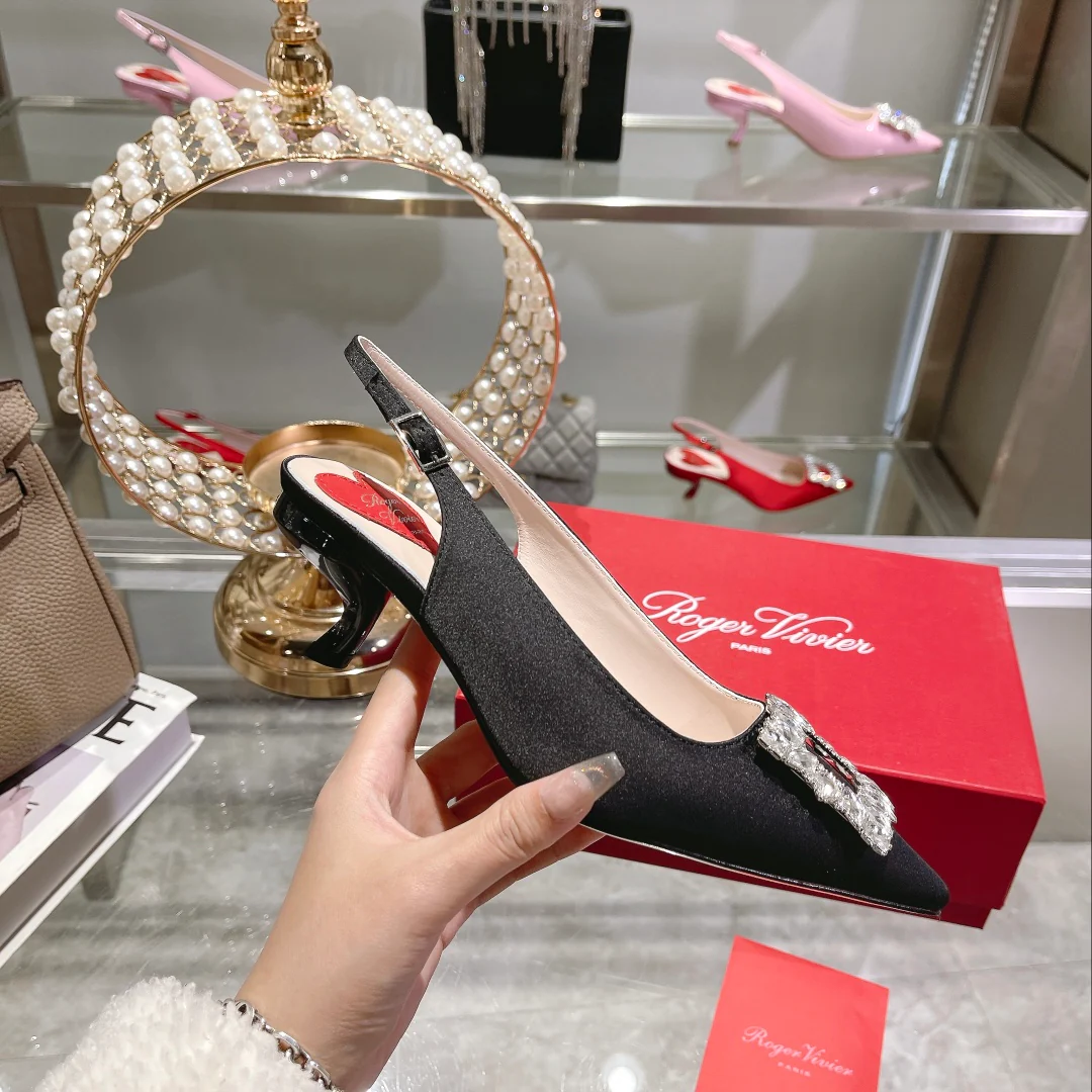 Обувь RV Shoes - Новинка ранней весны 2023 года - Туфли на низком каблуке с острым носком из натуральной кожи - Черные