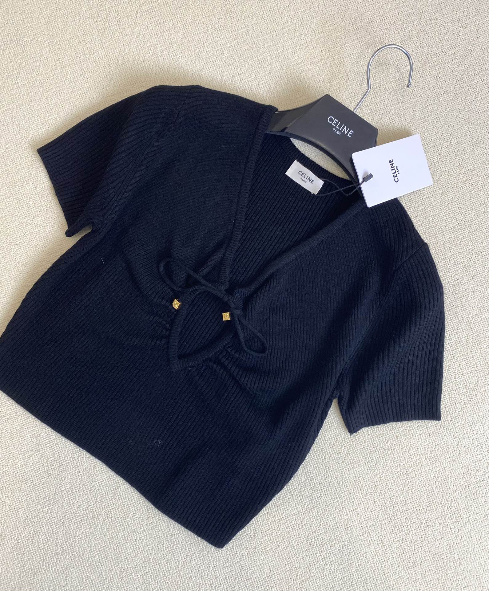 Celine - 2403 - Новинка ранней весны. Вязаный топ с коротким рукавом.