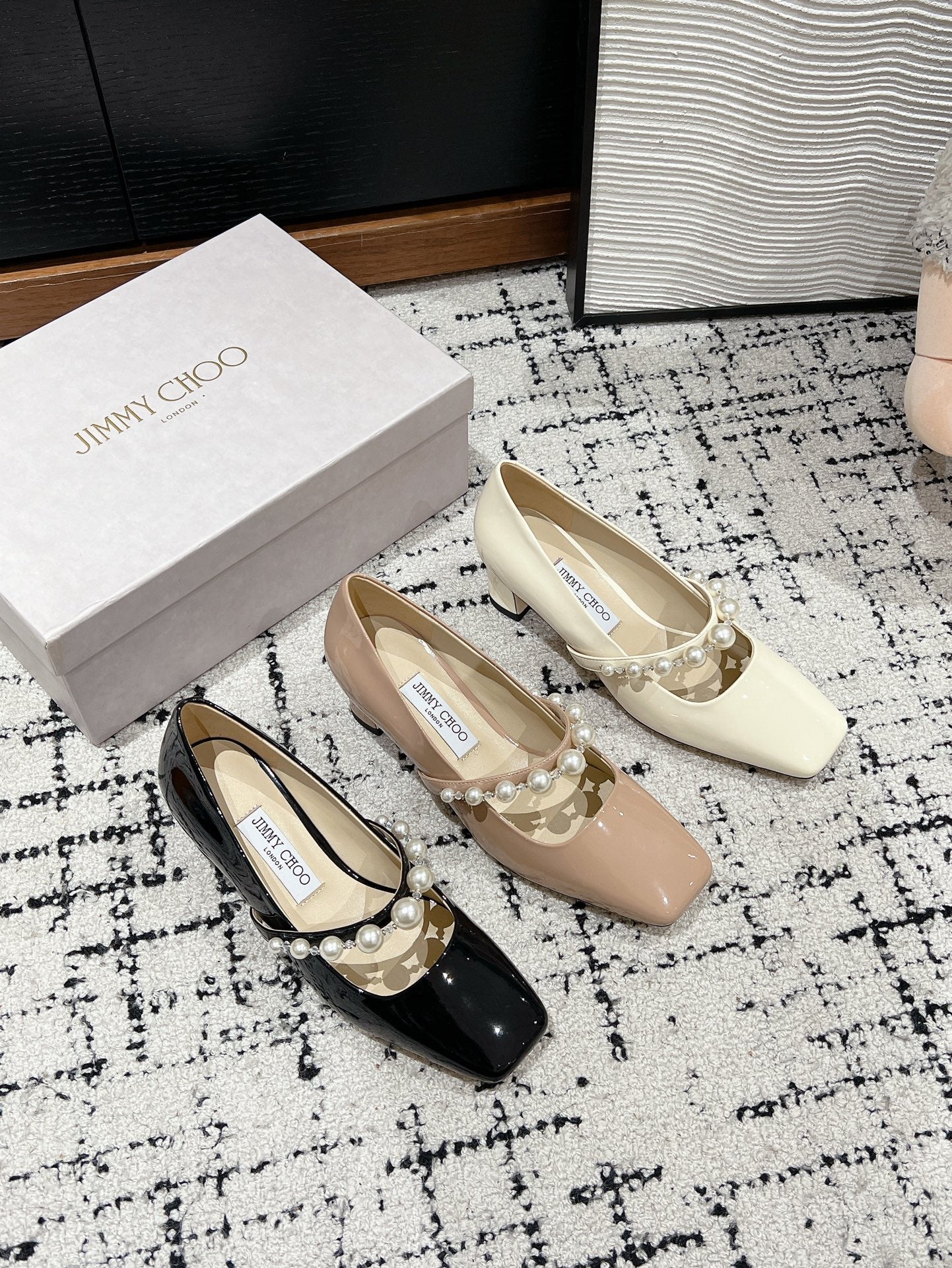 Туфли Jimmy с квадратным носком и жемчужным каблуком