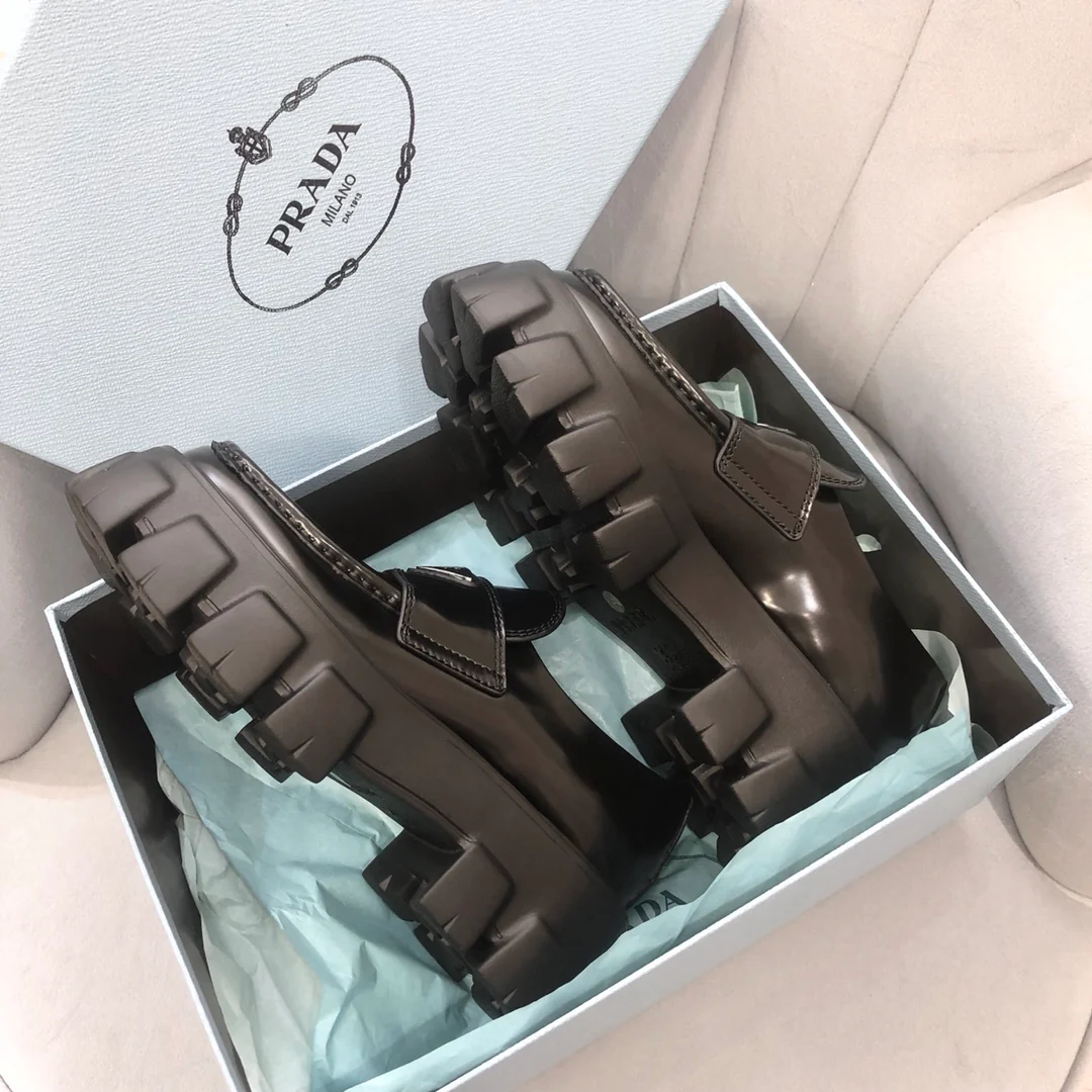 Обувь Prada - Prada Monolith - классические лоферы с квадратным носком