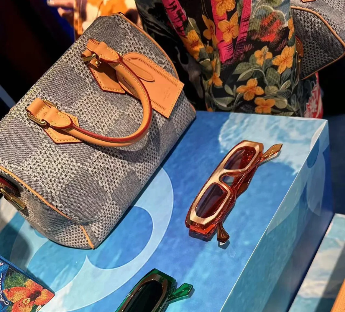 m40700-LV-nano-speedy handbag-25cm