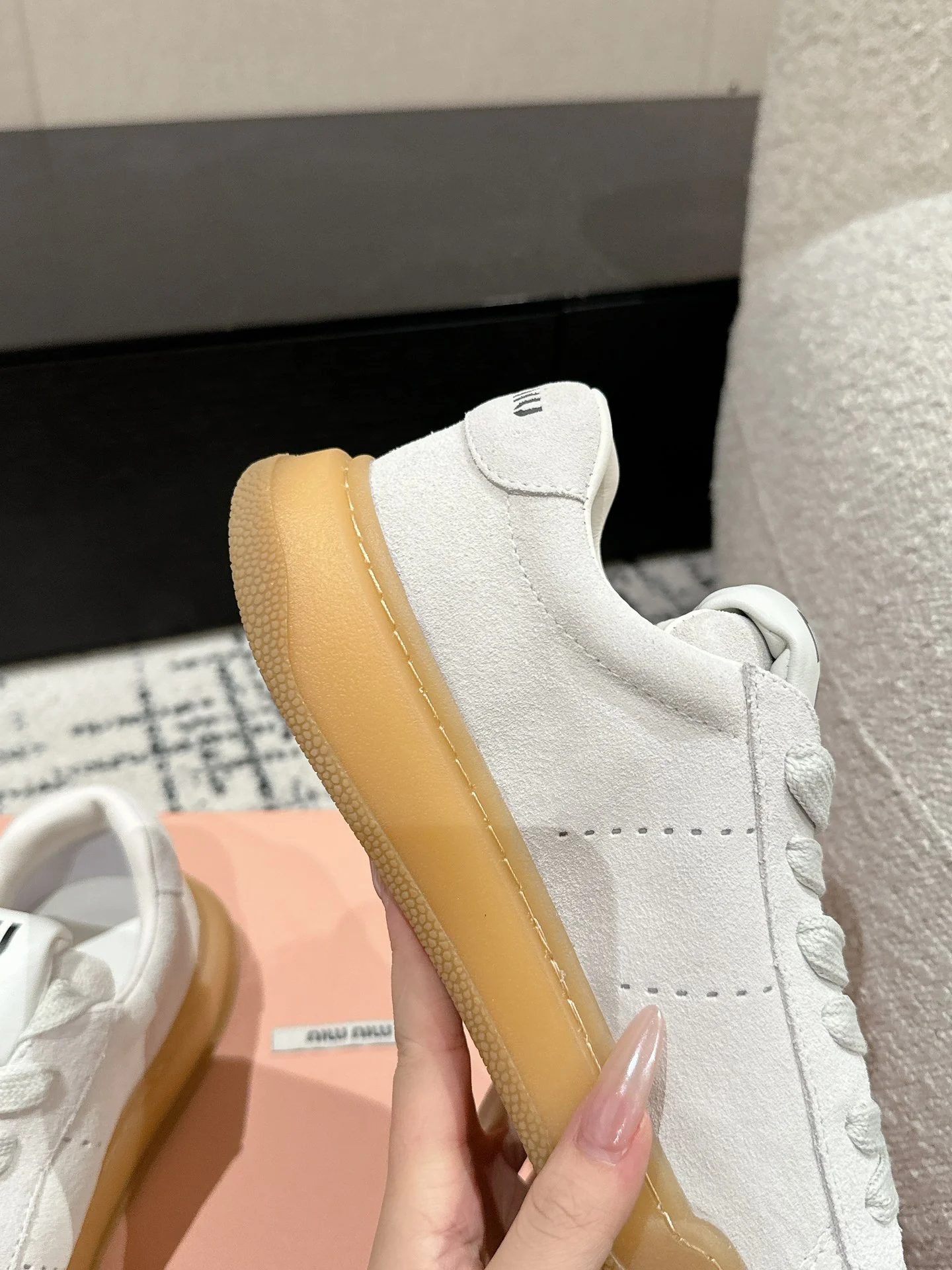 Повседневные туфли Miu Miu 2024 - белые