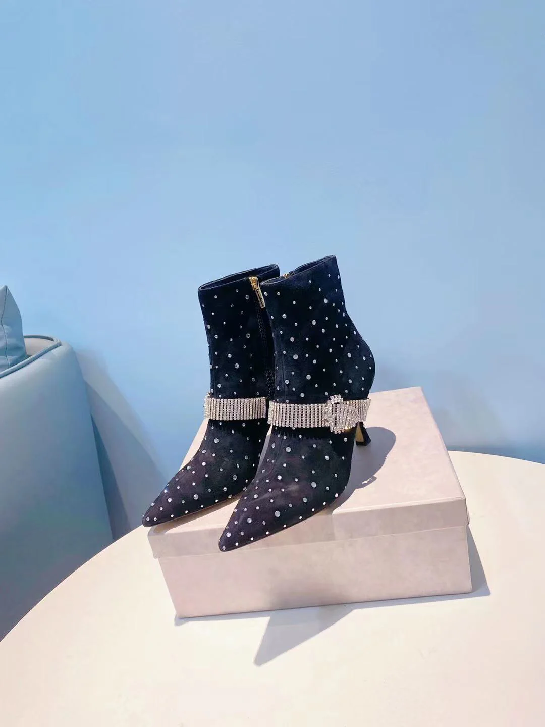 Ботильоны Jimmy на шпильке со стразами - 1