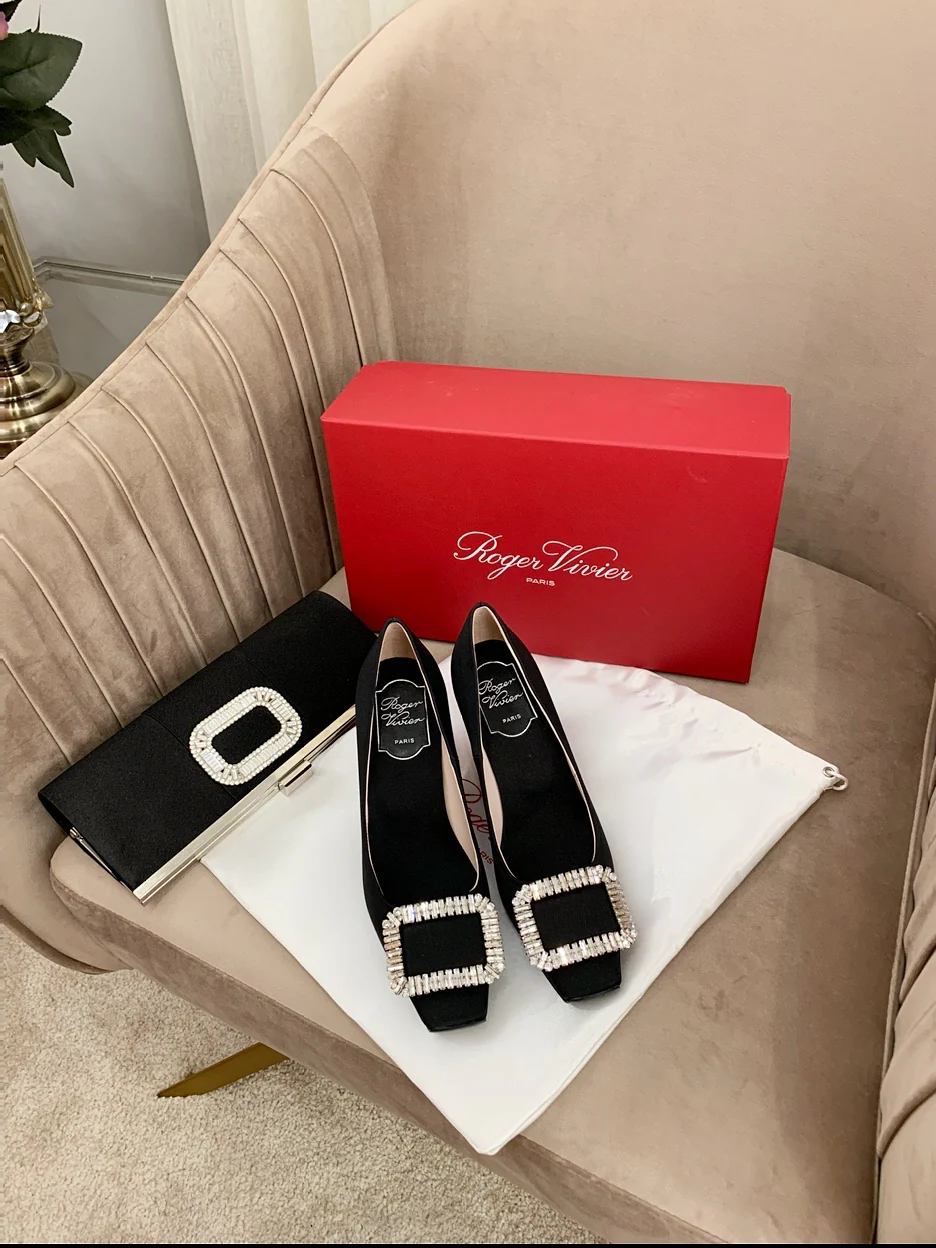 Туфли на банановом каблуке RV-7-5 см - бархатная пряжка со стразами - черные