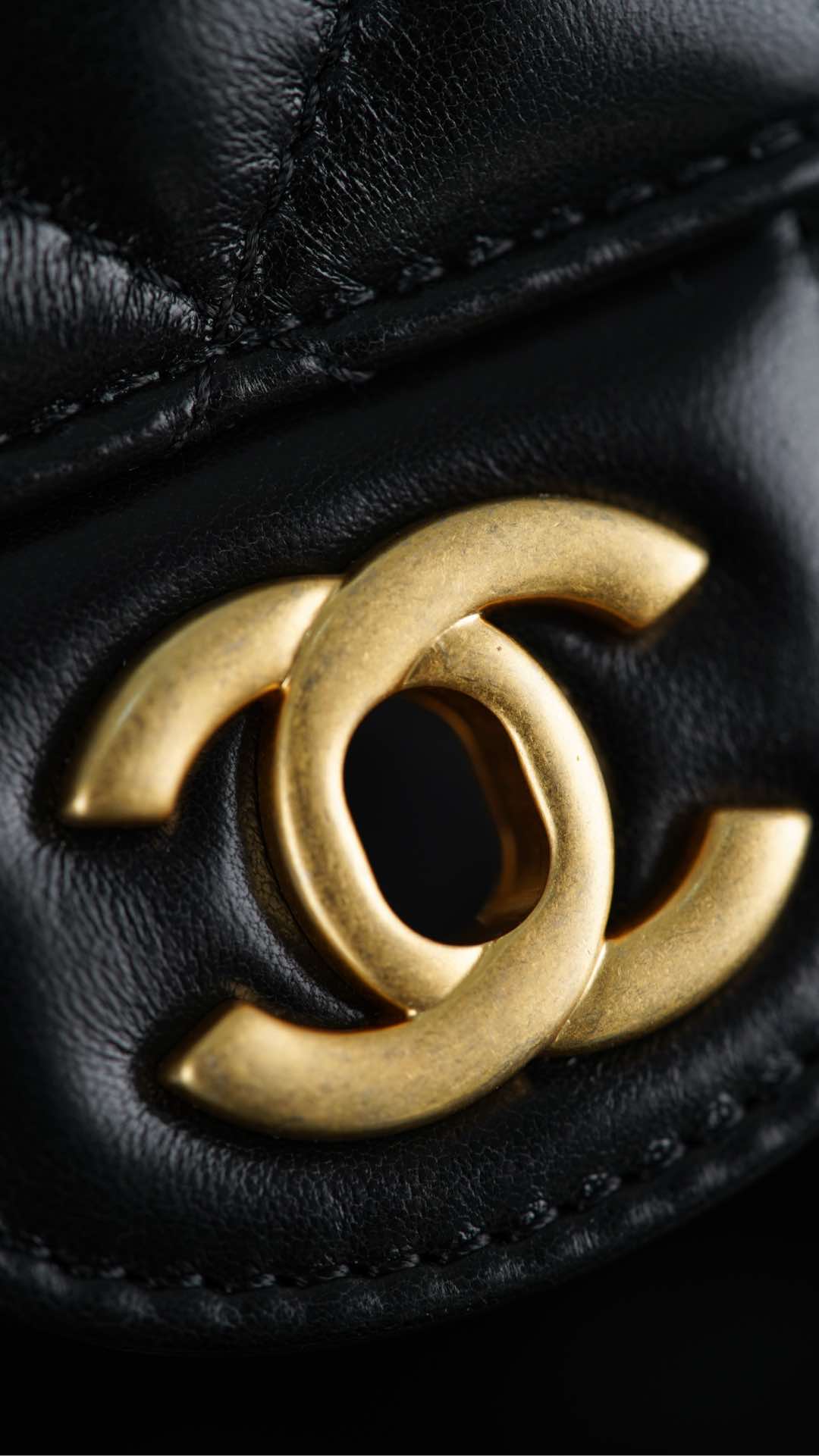 Сумка Chanel 25p Handle Flap Bag (квадратная) - черно-золотая