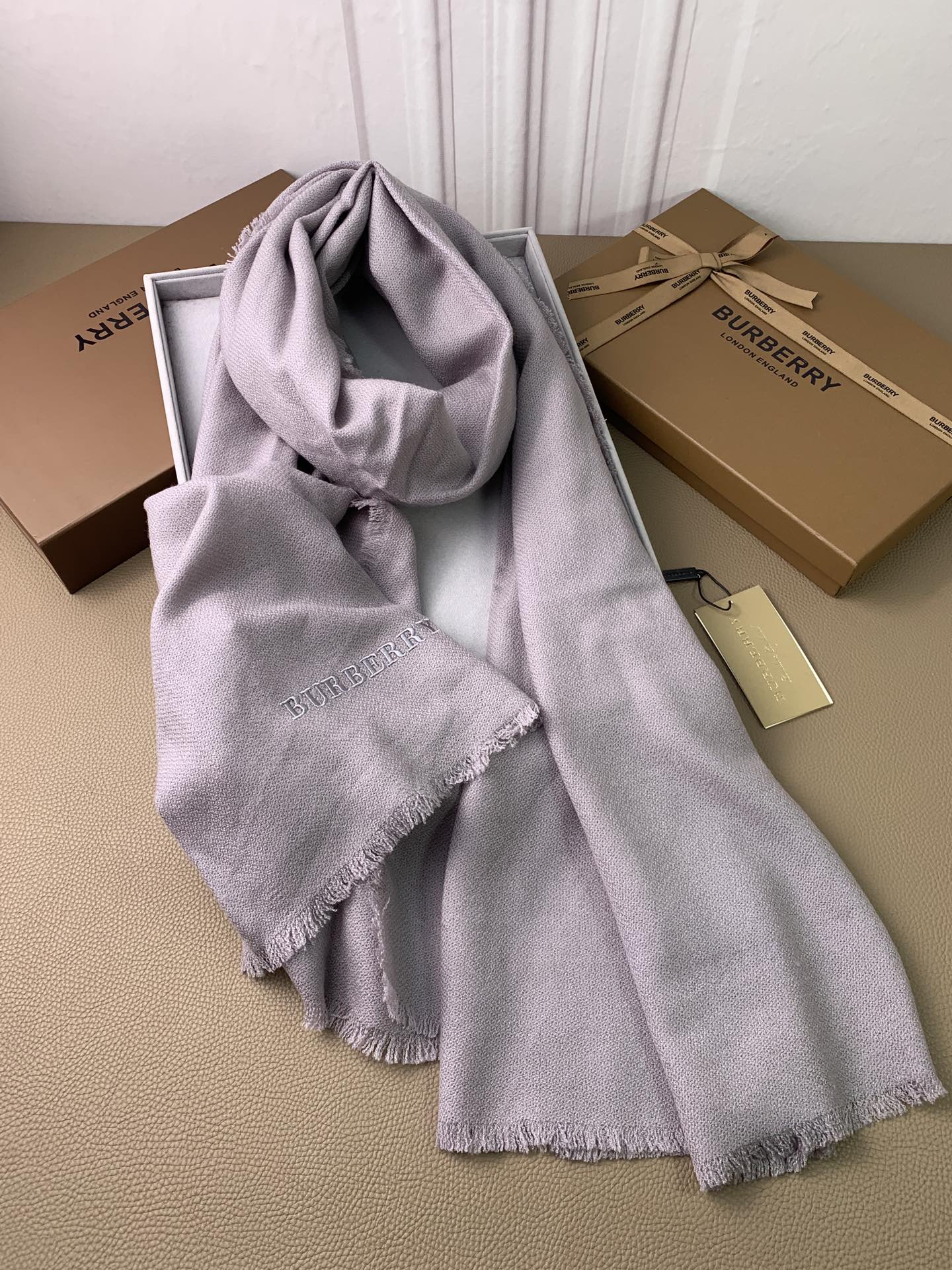 Однотонный шарф Burberry - 200 см - 85 см - 85 см - Кашемир - 15 см - Шелк - Серый