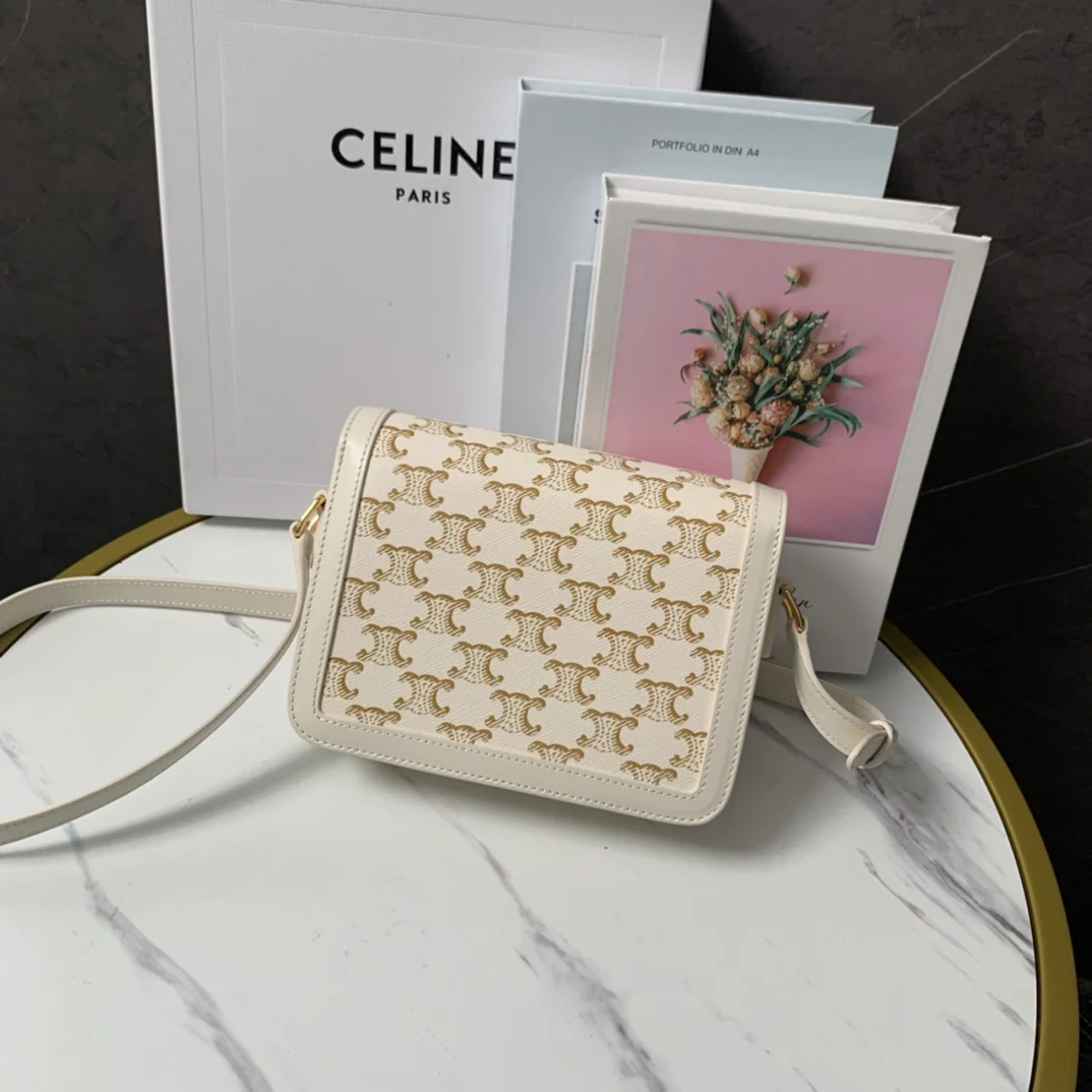 Сумка Celine Triomphe Classic из льна и белой кожи - Monogram White
