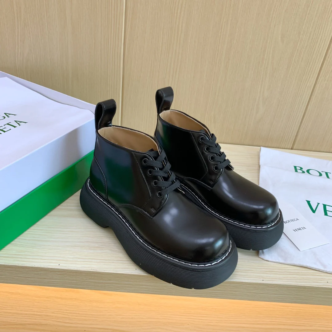 Новые ботинки BV-22 на официальном сайте - черные.