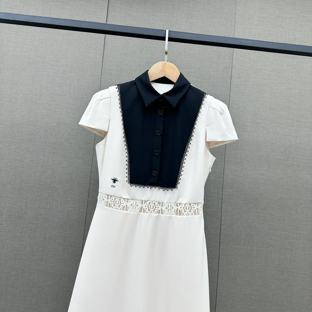 Dior 2403 - Элегантное кружевное платье с цветовыми блоками - Белое