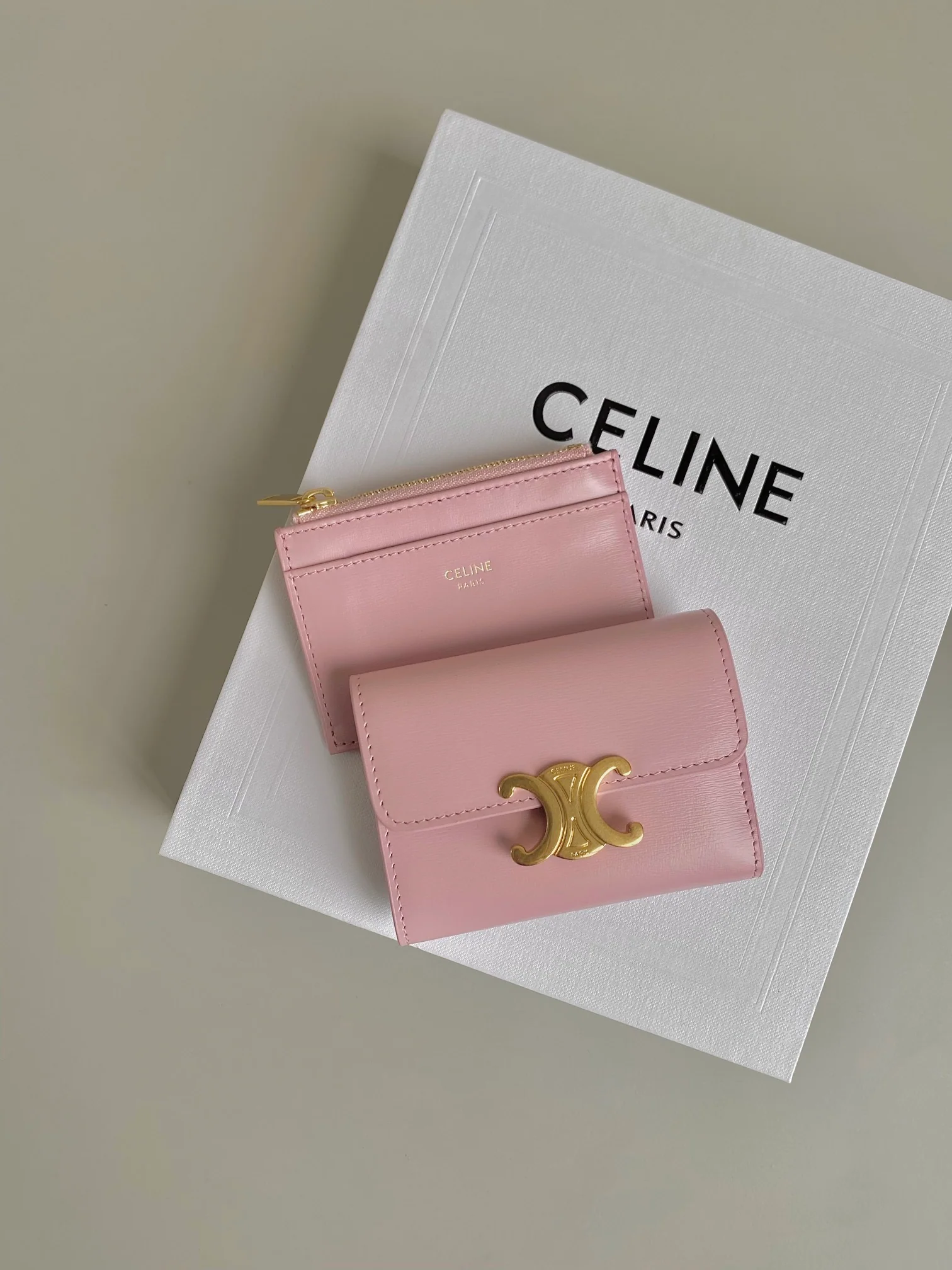 Celine-TRIOMPHE 二合一翻盖卡包钱包 樱花粉