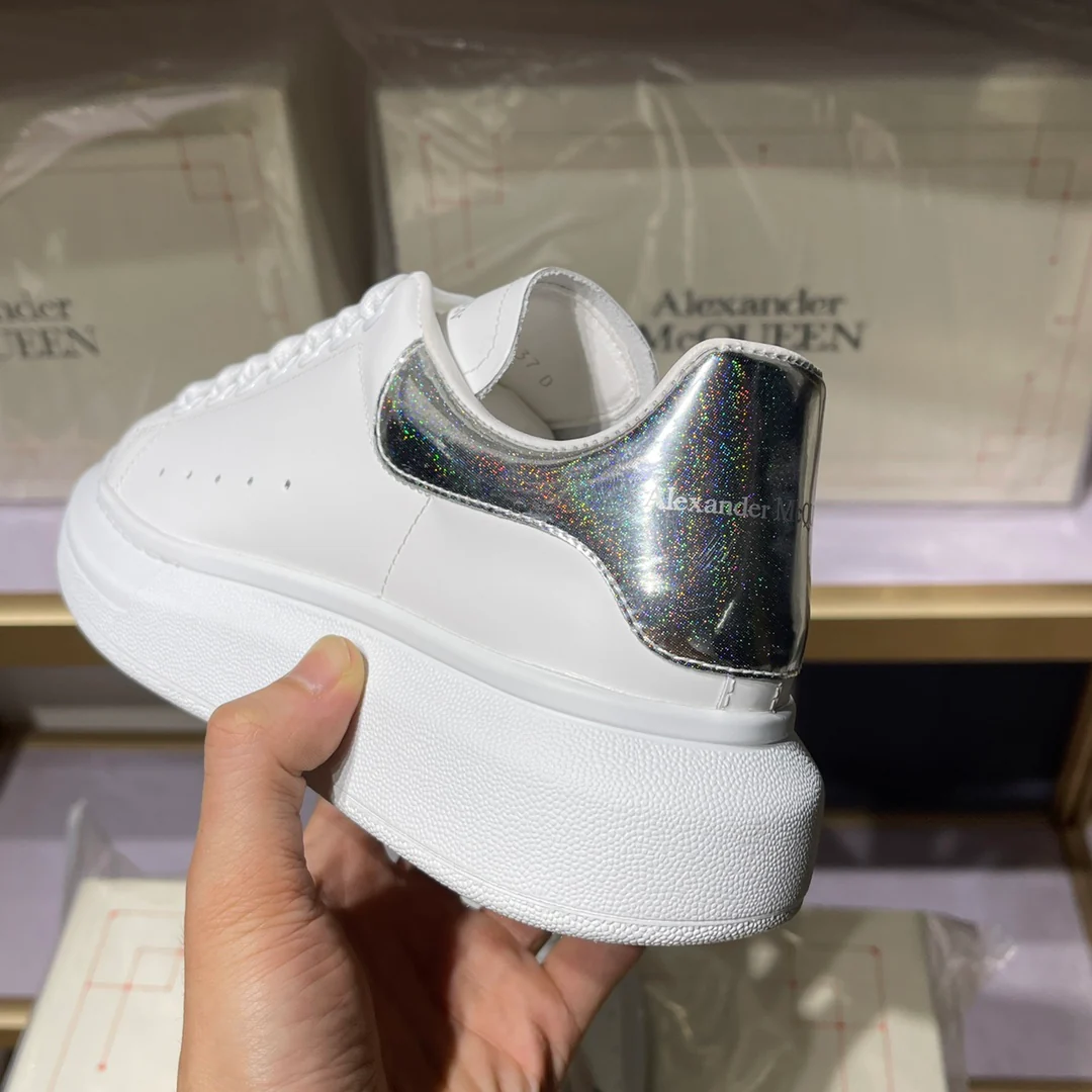 Классические белые кроссовки McQueen - унисекс - серебристый каблук с зеркальной отделкой