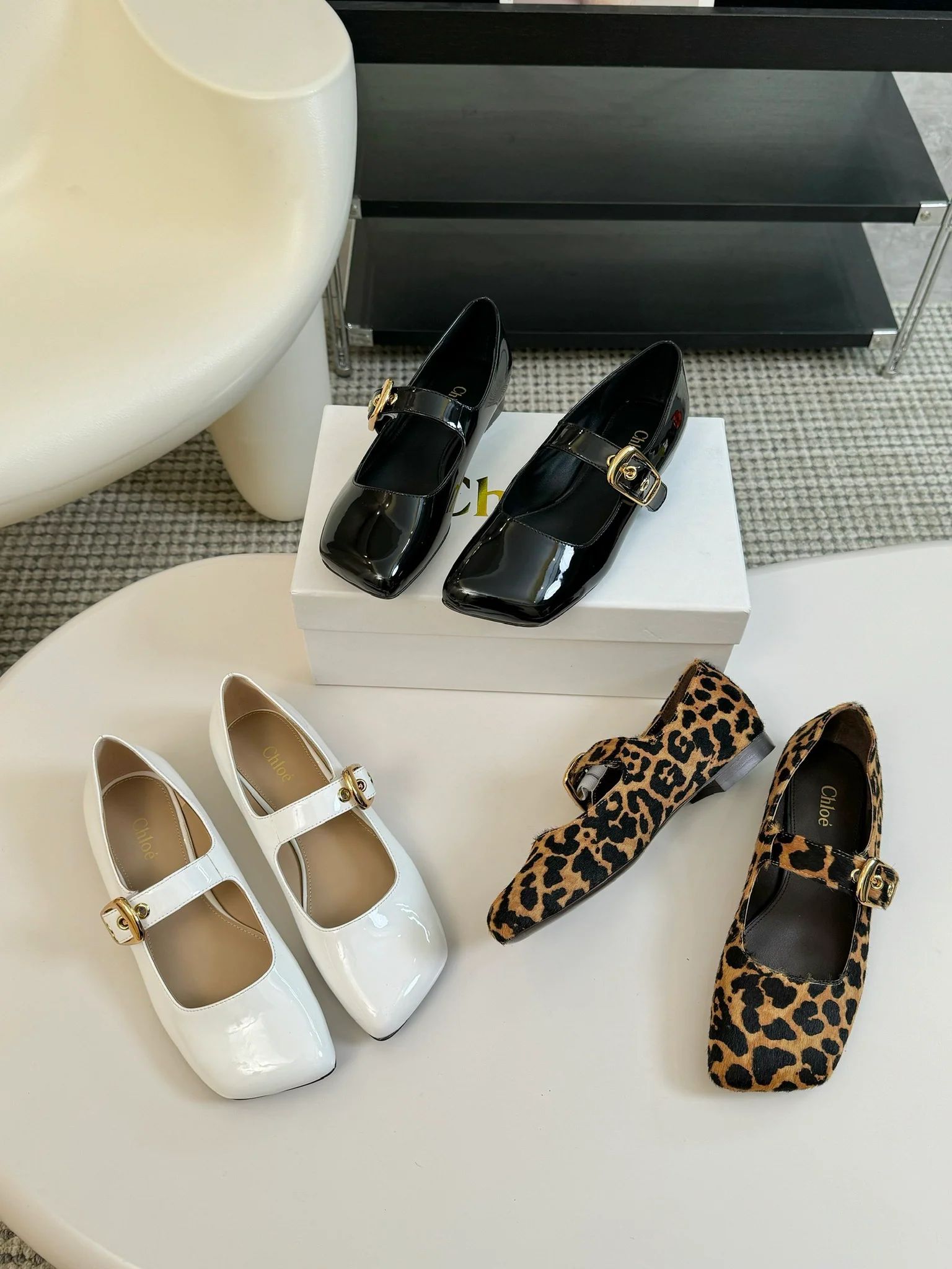 Туфли-мэри-джейн Chloe 2024 с квадратным носком - изображение из коллекции