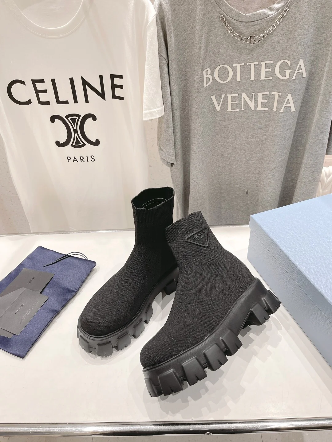 Ботильоны на платформе Prada 2024 — черные