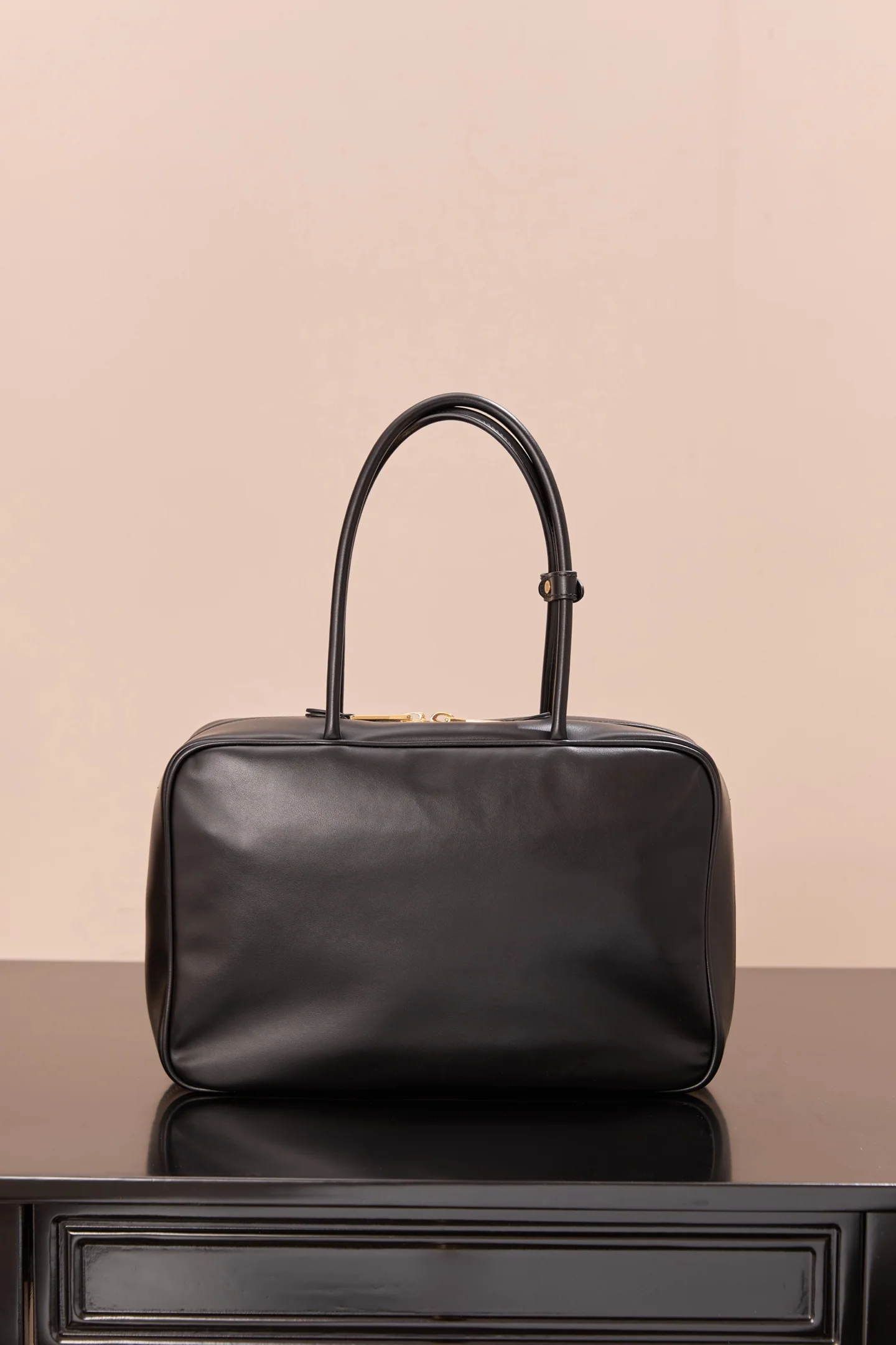 Miu Miu-5bb117m1300-????-Сумка-Большая-Черная кожа