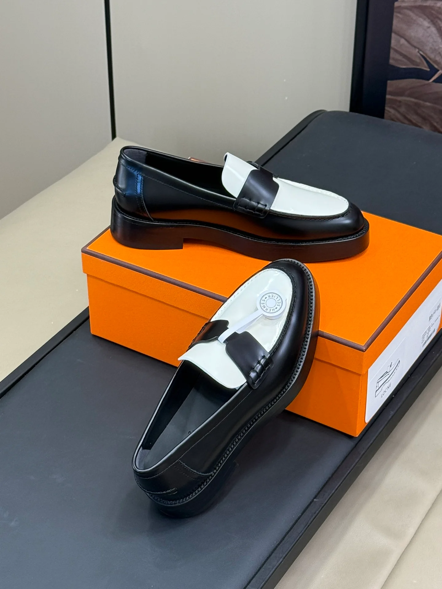 Лоферы Hermes 2024 - черные