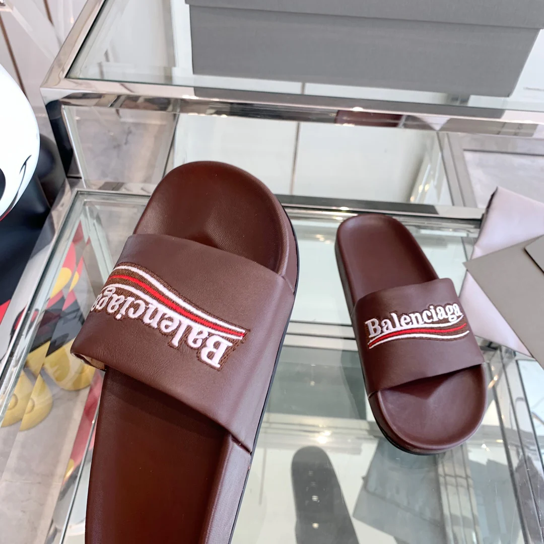 Тапочки Balenciaga с буквенным принтом - унисекс - коричневые