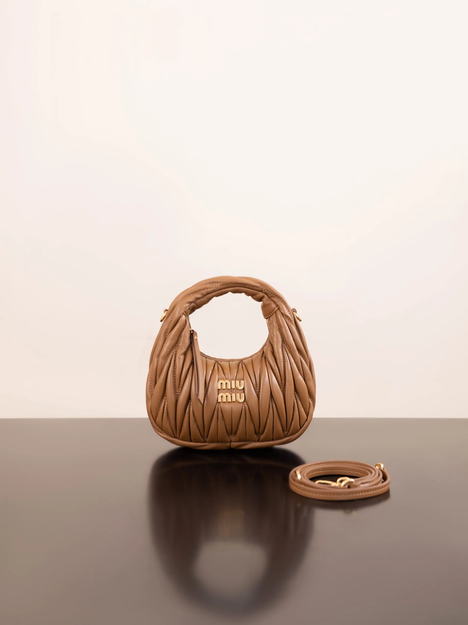 Miu Miu - Мини-сумочка из овечьей кожи - Коричневый