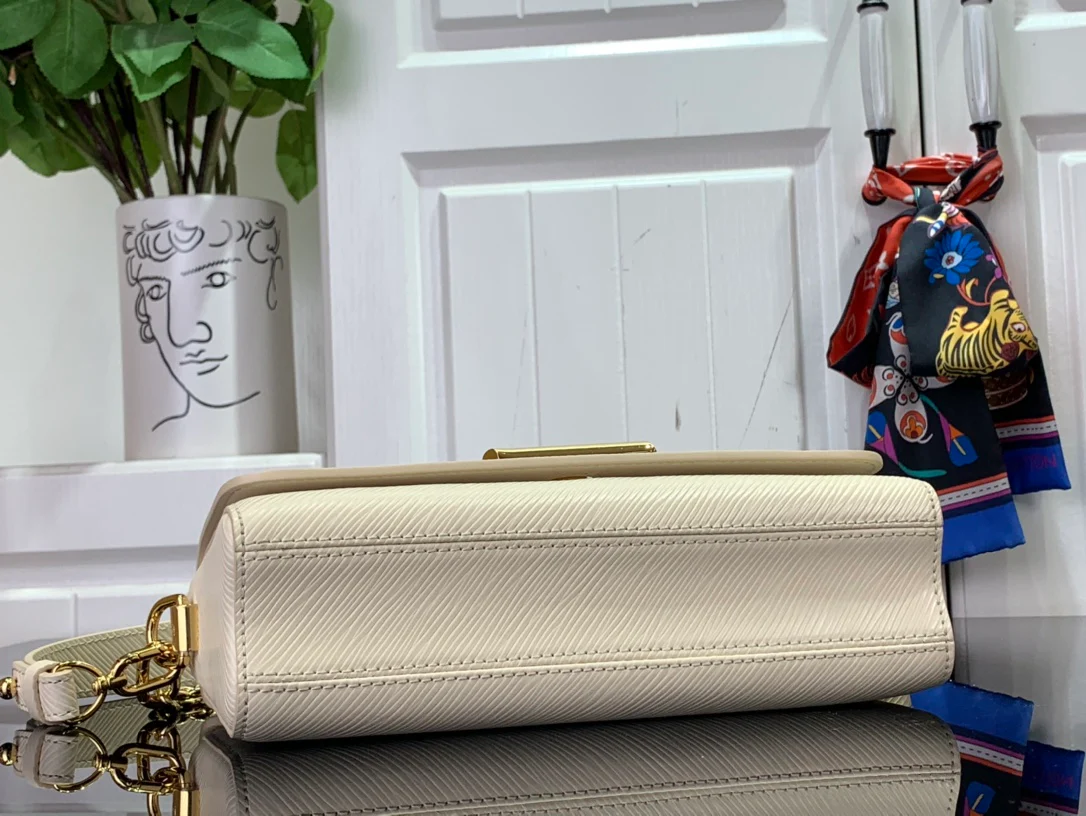 Сумка LV Twist West с узором ?водная рябь? — белая.